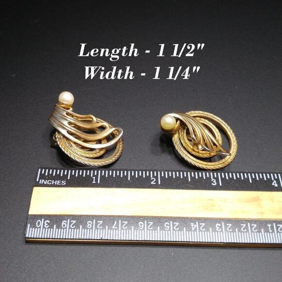 Vintage Faux Pearl Clip Earrings, Gold Plated, Bartek Mid-Century Designer - Picture 7 of 8